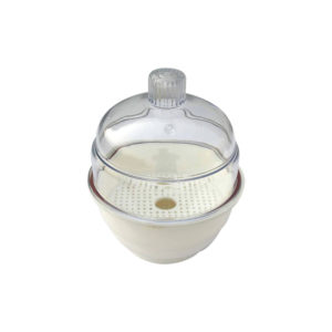 DESSICCATEUR EN PLASTIQUE, AVEC COUVERCLE À BOUTON